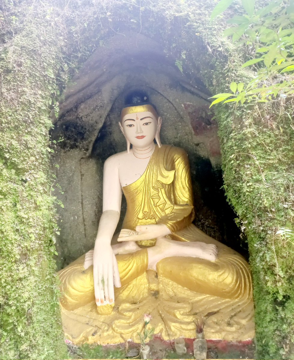 eieithwe_et's tweet photo. #ကျားအောင်းတောင်
#ကညင်တိုင်းကျေးရွာ #လေးမျက်နှာမြို့နယ်
#4Nov2022 https://t.co/bOygIokbWu