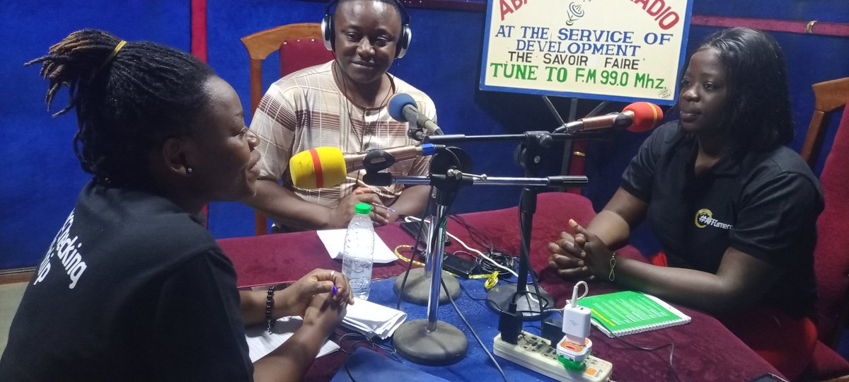 MaliMarthaNoel2's tweet photo. The cons of social media are alarming but yes we can use these great platforms to +vely impact our lives.@AyeahCharlotte @DinganaRaymond &amp; I had a reflection time over the radio abt how social media can be used to curb uncivic behavior amongst youths. #AFFCameroon @DefyhatenowWCA https://t.co/2oLU8DSR01