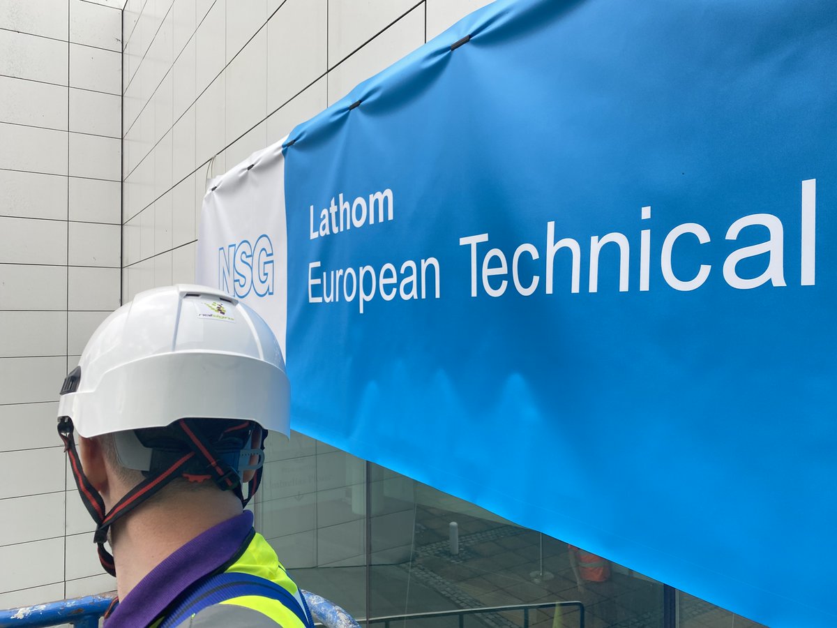 NeilSignsLtd's tweet image. We fitted a flexi faced sign #sign to this ceramic tiled building with an trough light above #illuminatedsign