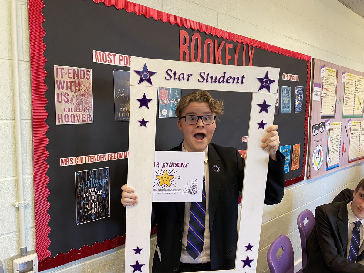 OutwoodNewbold's tweet photo. What a wonderful end to a wonderful week. Over 100 students attended our Post-16 Open Evening yesterday.
Here is Leo, our very happy Star Student of the Week! 👏
#NewboldProud
#StarStudentoftheWeek https://t.co/MuJhbBX6Ej
