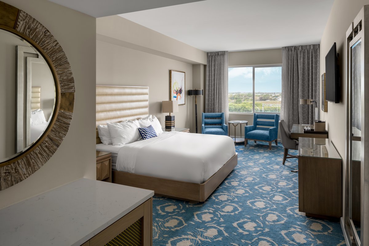 The Karol Hotel Twitter