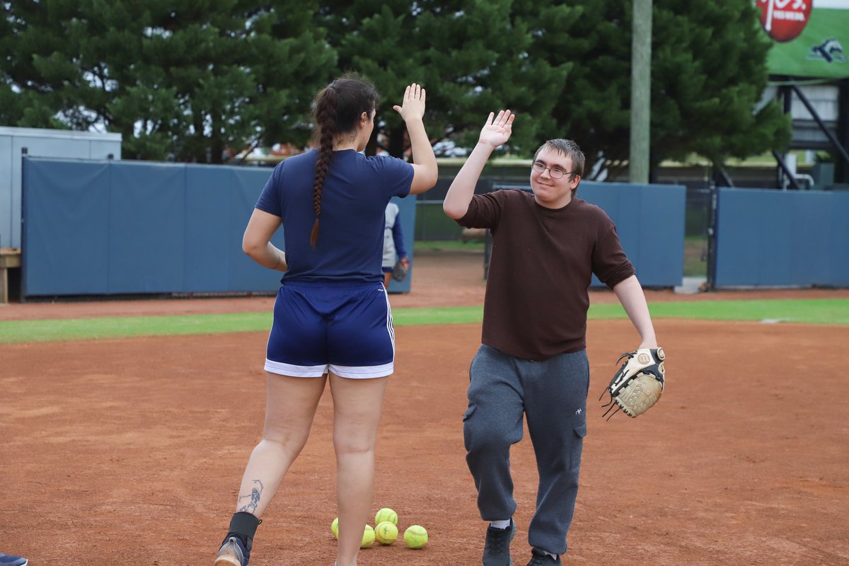 Longwood Softball tweet media