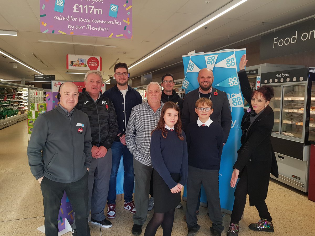 GeraldineStrohm's tweet photo. 💙Thanks to Coop members and Mark Jepps (Store Manager) at Buntingford Co-op for raising over £11.5k for great local causes; WestmillFC, Buntingford Cricket Club &amp; Edwinstree Middle School. (Loving the new cricket nets, for schools, club and community use too😊)💙 https://t.co/RLp39kQkaP