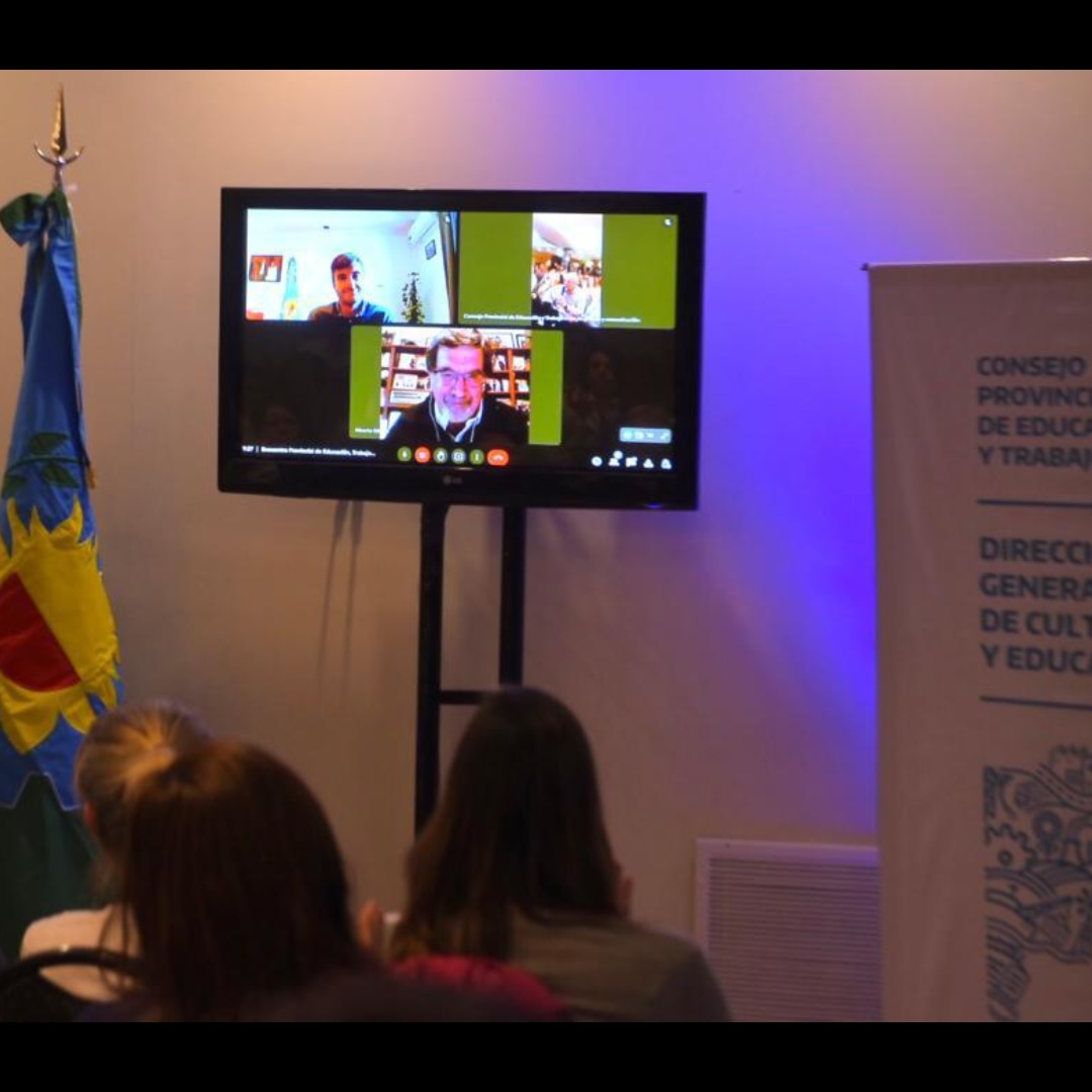 copretBAok's tweet photo. En #MardelPlata la primera jornada del Encuentro Provincial de Educación, Trabajo y Producción #COPRET cerró con la exposición del Director General de Cultura y Educación, Alberto Sileoni y el Intendente del Municipio de Morón, Lucas Ghi. https://t.co/eL2YyAQTVy