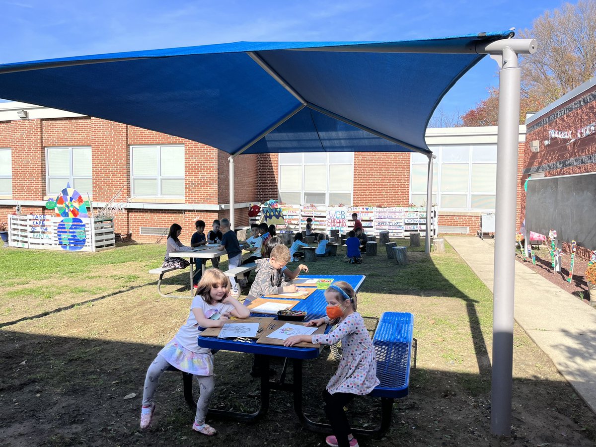 wcbartroom's tweet photo. It’s been a beautiful day for our students to enjoy art class outside in the Secret Art Garden under the shade of our gorgeous new tent! @wcb_principal #ewrsd #wcbpride https://t.co/Lwj1Pqiqia