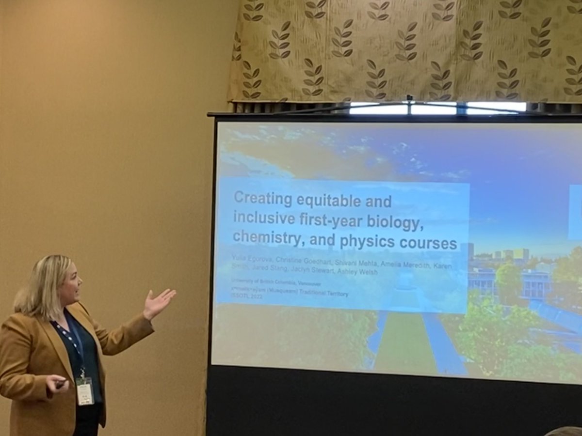 ⁦<a href="/JaclynJStewart/">Jaclyn J. Stewart</a>⁩ from UBC Chemistry on making science courses more equitable ⁦@ISSOTL⁩ #ISSOTL22
