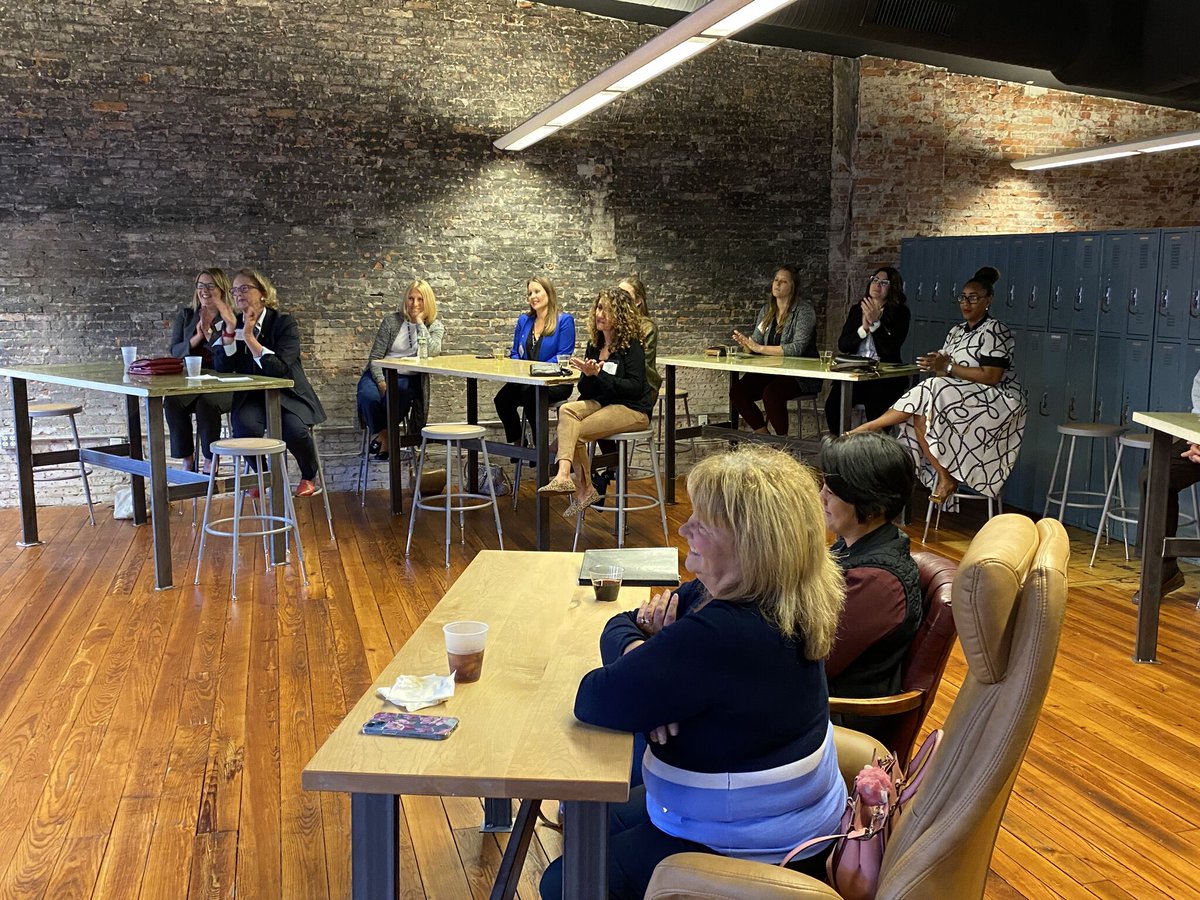 Sentry_Comm's tweet photo. @TheRECHartford was happy to host @CREWCT alongside Sentry Commerical's @MarkDuclos_  and @GemmeCurt last night.

The crew engaged in a fireside chat with industry leaders to discuss communication strategies and difficult conversations in the workplace. 

#Collaborate #CRE https://t.co/TYgdB9O339