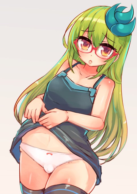 たくしあげパンツキミドリさんのお尻側も覗いてみたらめちゃくちゃ顔真っ赤になちゃう 