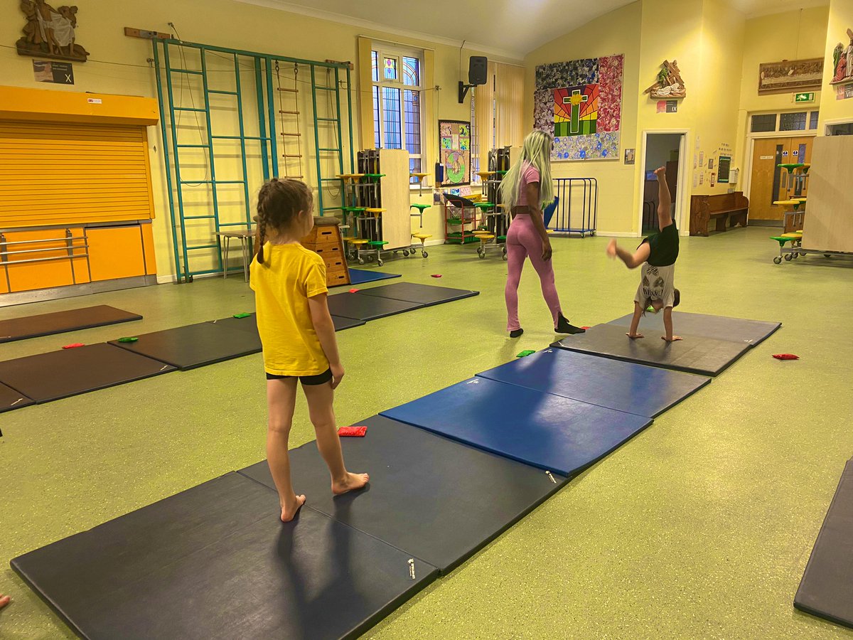 Our Y3/4s gymnasts enjoyed their first gymnastics class after school with the amazing Camella from North Manchester Gymnastics School 😊