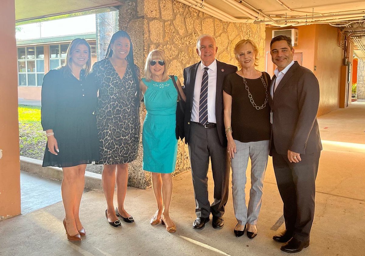 Mari Tere Rojas🍎 tweet media