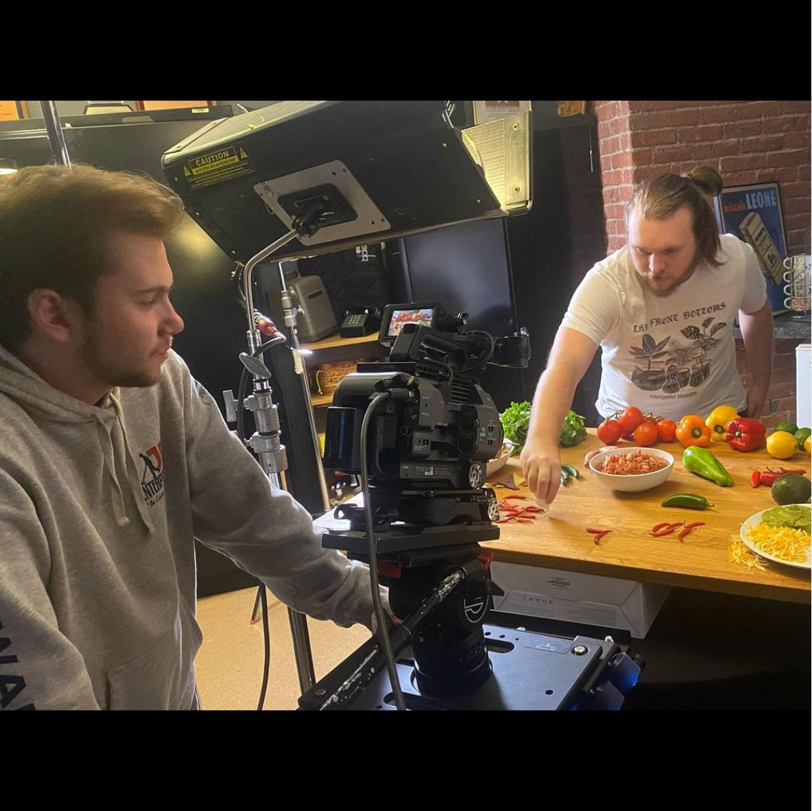 BostonDigProd's tweet image. Our senior editor Wylder and our interns Evan and Aylin holding back from taking a bite of the tasty salsa until filming is completed 🍅🥑

#bostondigitalproductions