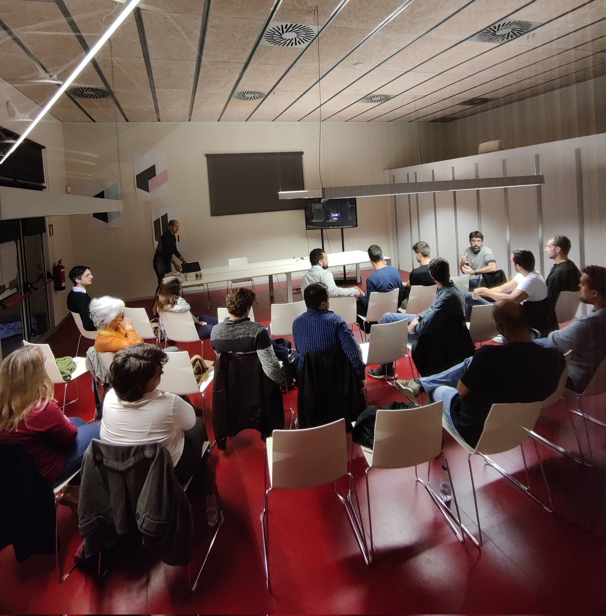 La gent de VicData tornen a fer de les seves al Vit. Si no els coneixes i t'interessa el món de les dades no saps el que et perds.
"Com convertir-se en una empresa data-driven".
<a href="/JosepLlGarcia/">Josep Lluís Garcia Domingo</a>