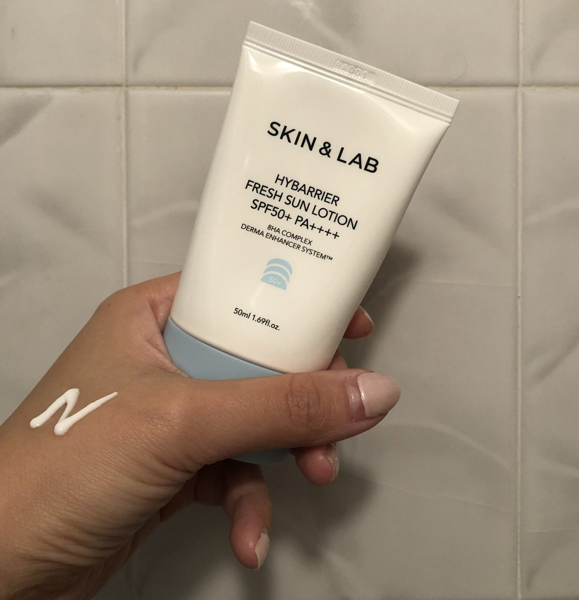 fckingeveee's tweet photo. #YesStyle #YesStyleReview @skinnlab_global @YesStyle https://t.co/vhBcZxbqtg