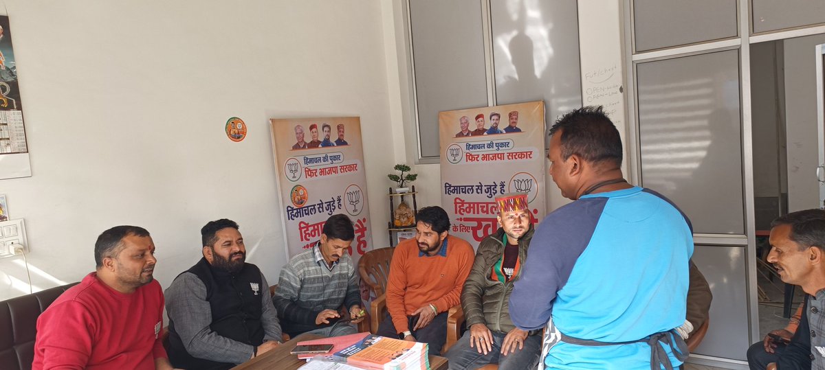 DharminderBJPSC's tweet photo. आज विधानसभा चंबा के जोन उदयपुर के चुनावी कार्यलय मैं चर्चा करते हुए ब बूथ नंबर 16 साच मैं भाजपा प्रत्याशी श्रीमती नीलम नैय्यर जी के साथ कार्यक्रम में रहे https://t.co/Ftaydi4ADd