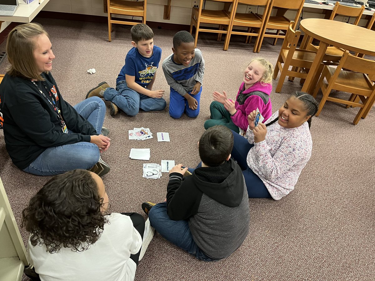 HubMediaCenter's tweet photo. Last week in the media center we read “We Became Jaguars.” We paired this with nonfiction text on Jaguars to learn more about them. Next we discussed fantasy vs. reality and how that related to our text before playing a fantasy vs. reality game. https://t.co/C587gjD279