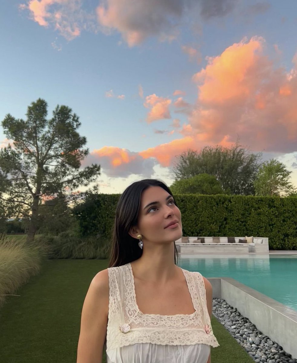 not kendall on Twitter "the prettiest girl in town"