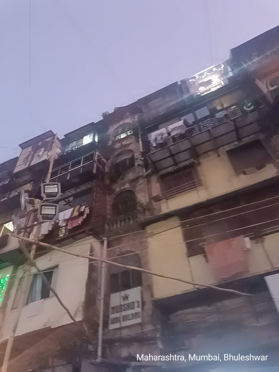 t_warees's tweet photo. MURSHID-ABA BLDG 1 st floor  SVP ROAD 400003, stop  selling drugs in bhendibazar matka Galli where groing drugs selling without any fear paramount hotel next just kindly inform sir jj marg division to act @CPMumbaiPolice @MumbaiPolice earlier #sos action needed #asap
#saveyouths https://t.co/aKLbaNzJUD