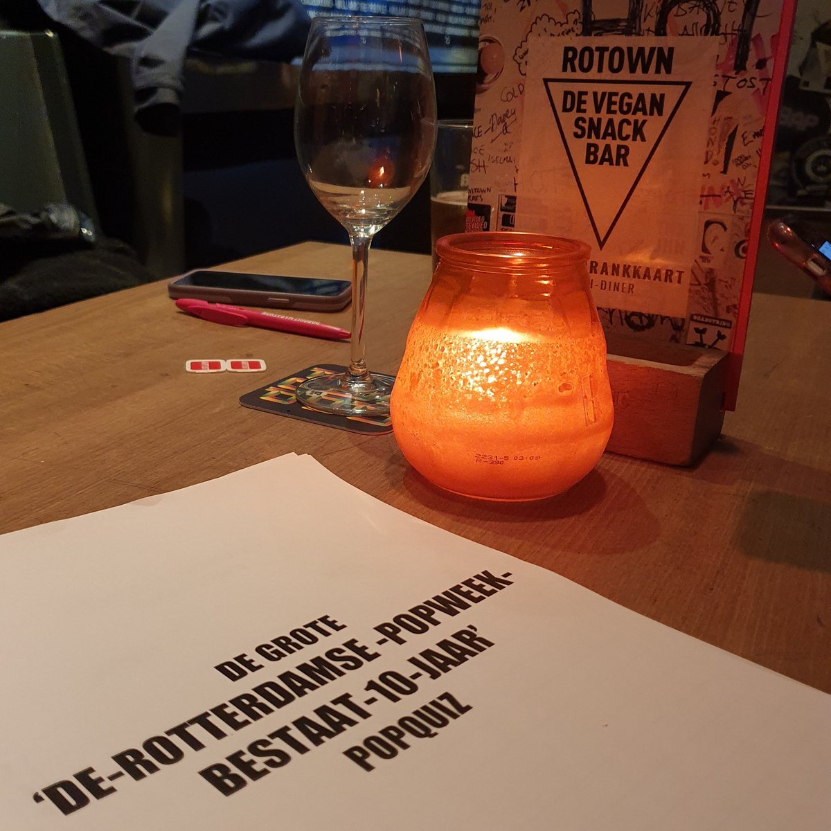 ADvanKooij's tweet photo. Team @D66Rotterdam is klaar voor de start van de @Popunie popquiz https://t.co/ustqiBAEv7