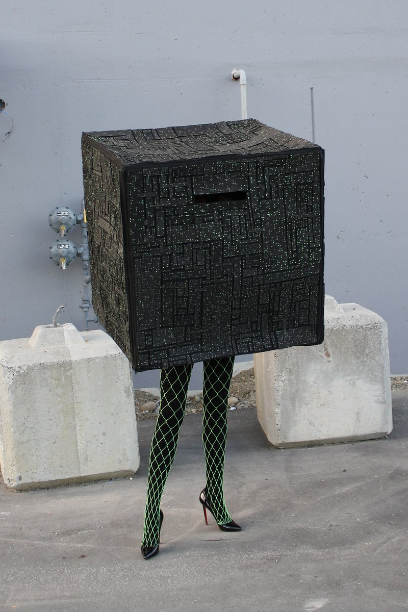 Tatterhood's tweet photo. I'm late and Halloween may have passed, but there's still conventions to come! Costume parties! Halfoween! Graduations! Weddings! So make yourself a Sexy Borg Cube (2.0 - Reusable and Collapsible!)
https://t.co/buNcxkAfNd https://t.co/eL2emQF6uq