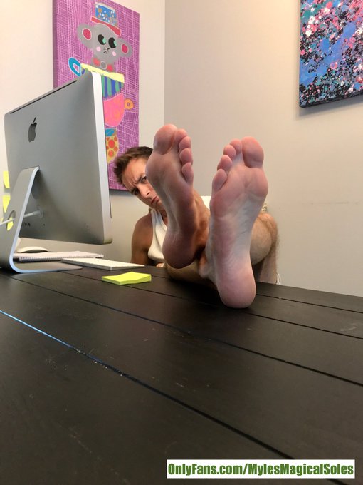 That moment I catch you staring 🫢 https://t.co/eenYg3ifnC<a href="/tag/malefeet"class="tags"><span>#malefeet</span></a><a href="/tag/malefootfetish"class="tags"><span>#malefootfetish</span></a><a href="/tag/malefeetfetish"class="tags"><span>#malefeetfetish</span></a><a href="/tag/malesoles"class="tags"><span>#malesoles</span></a>