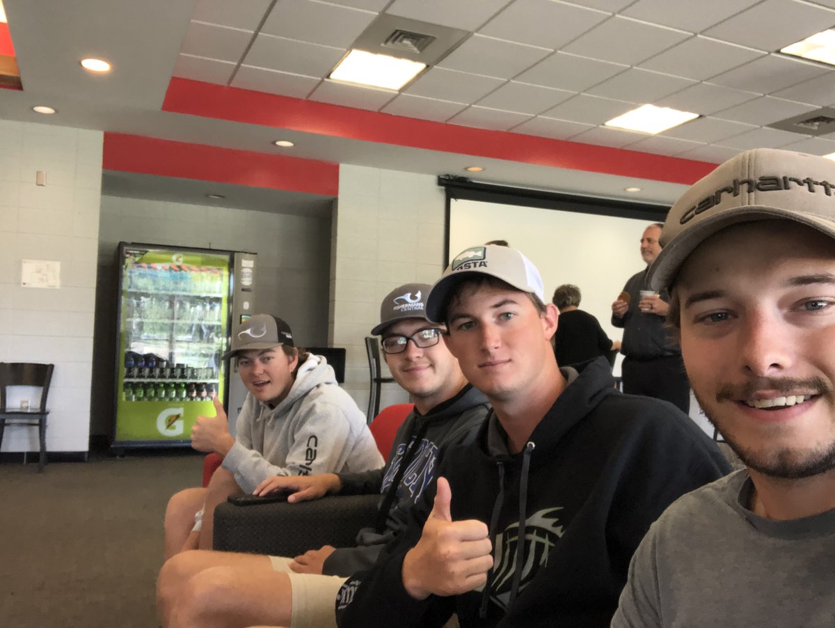 kcusbl's tweet photo. We wish our business and leadership students on the bass fishing team well as they compete in the Battle of the Bluegrass on Green River.  We enjoyed networking with them and our alumni at our appreciation event back in September.  Good luck to all our KCU anglers! @GoKnightsBF https://t.co/hUOZSZd2Kp