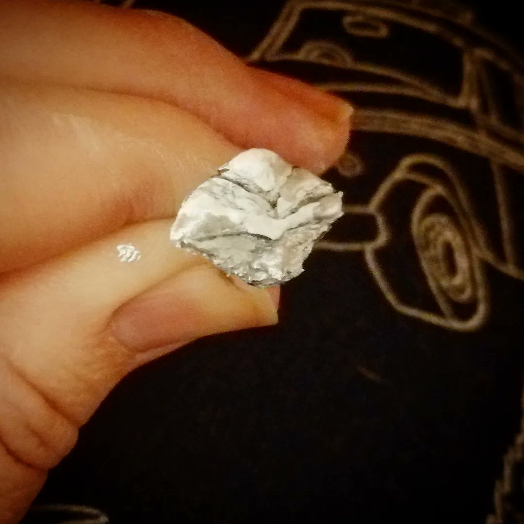 #80smovies #flightofthenavigator #polymerclay #adhdhobbyofthemonth Look at me little earrings man! How cute?!