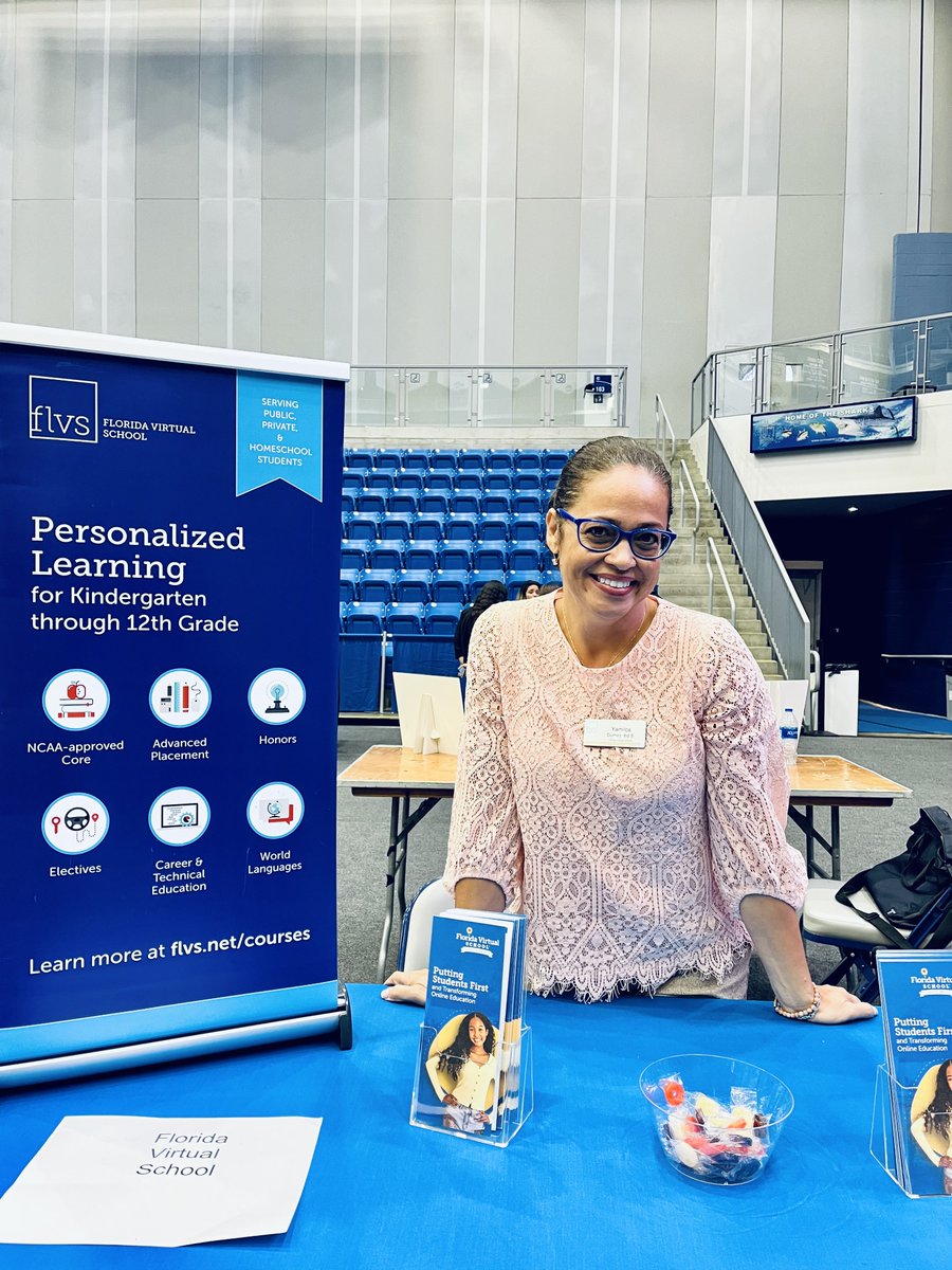 careersatflvs's tweet photo. District Relations Manager Yamilca Gomez represented FLVS and provided FLVS learning options to the Broward County community, students, and parents at Broward County Public Schools College Fair and Halloween Fall Festival this past week!
#teamFLVS #floridavirtualschool https://t.co/CbJdTftX9h