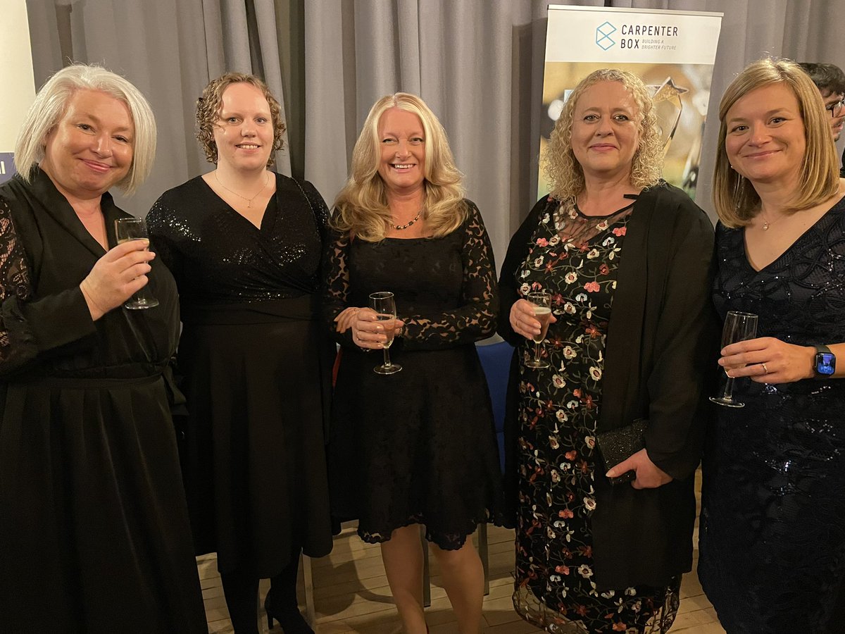 Good luck everyone🤞#AWBAwards