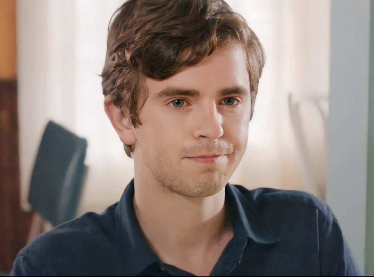 TGDsquad2's tweet photo. Charlie ❤️💙 #FreddieHighmore #FreddieFriday #CharlieBrenner #AlmostFriends #TGDsquad2 @freddiehighmore 
Screencap by @mskitkat2u ♾️💖💙 https://t.co/7gl7gZjYDg