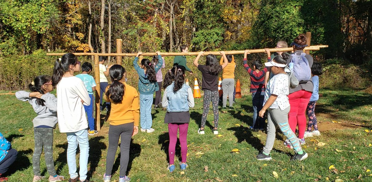 kriegerm16's tweet photo. Wonderful field trip to Huber Woods building long houses #4thgrade @MenloParkSchool https://t.co/I9XpBD25tX