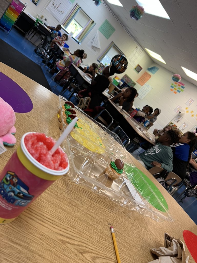Enjoying Kona Ice and a celebratory  birthday cupcake with some of the coolest 2nd graders you ever seen!