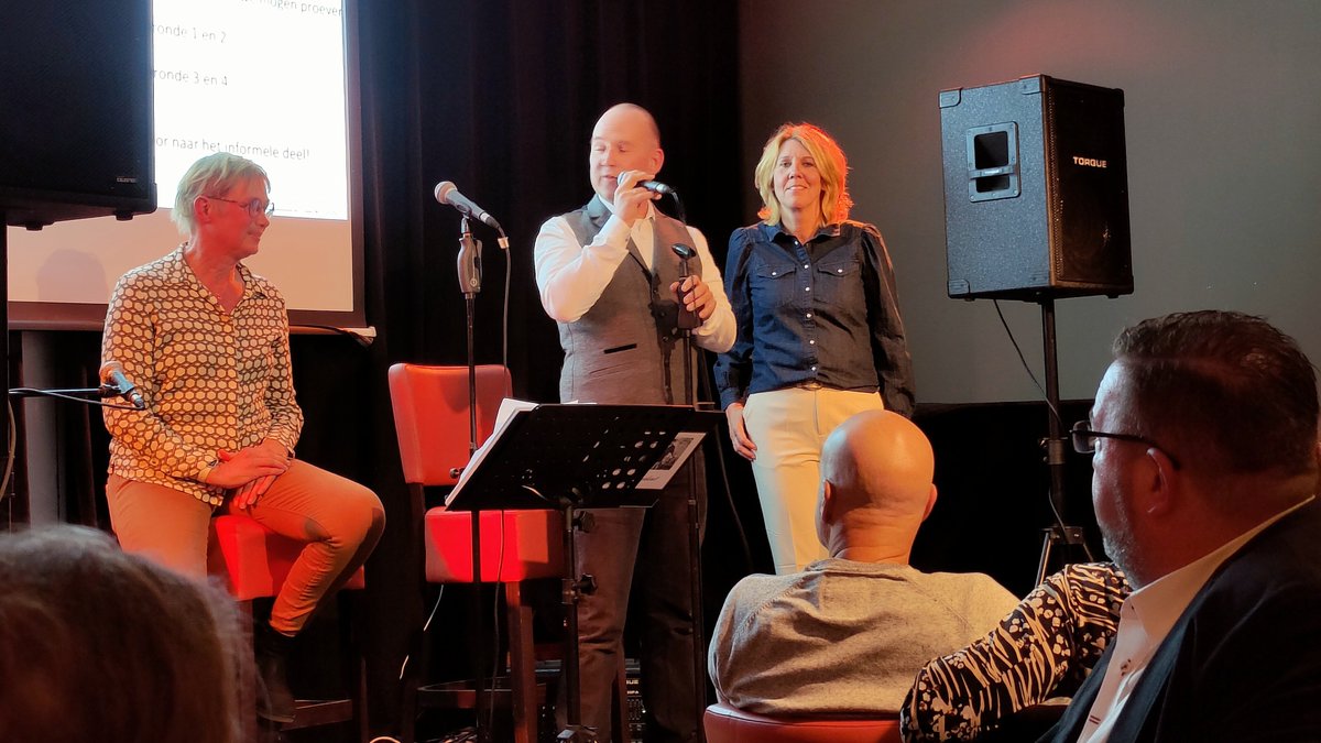 Het netwerkcafé Sleen viert het eerste lustrum, weliswaar door corona pas na 7,5 jaar, maar dat maakt het alleen maar leuker. Mooi om met zoveel ondernemende mensen samen te zijn.