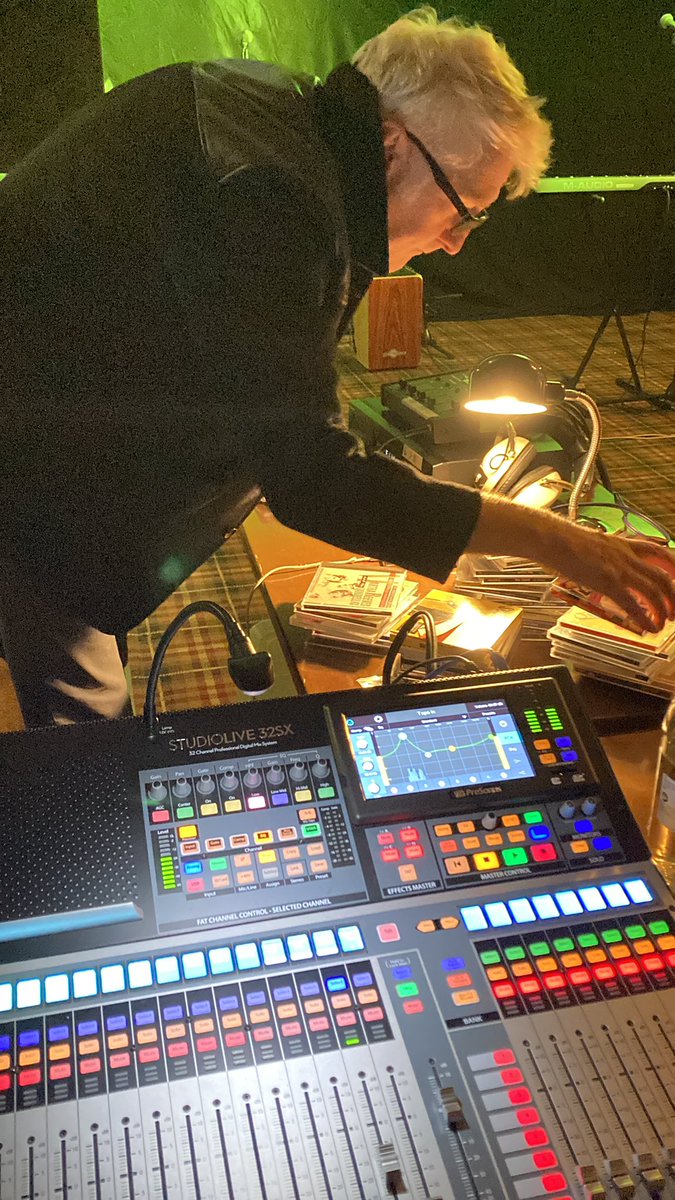 Salford 6 in the house.