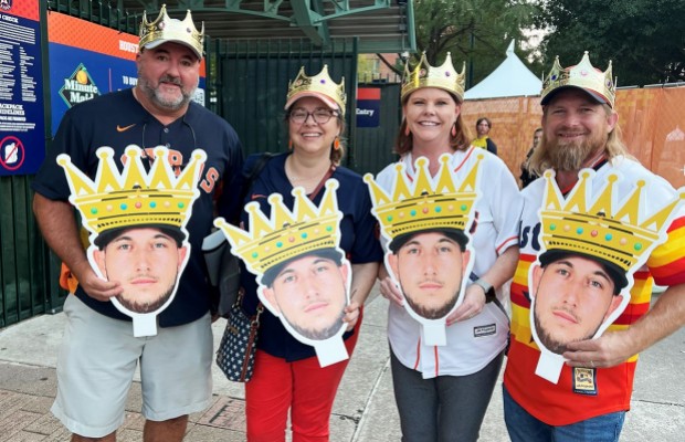 Have you wondered about all the gold crowns in the stands at Minute Maid? The crowns are a nod to right fielder Kyle Tucker, known as King Tuck, and were the royal inspiration of best friends Stephanie Concialdi and Amber Stoltz. buff.ly/3UuA67n <a href="/KTuck30/">Kyle Tucker</a> <a href="/astros/">Houston Astros</a>