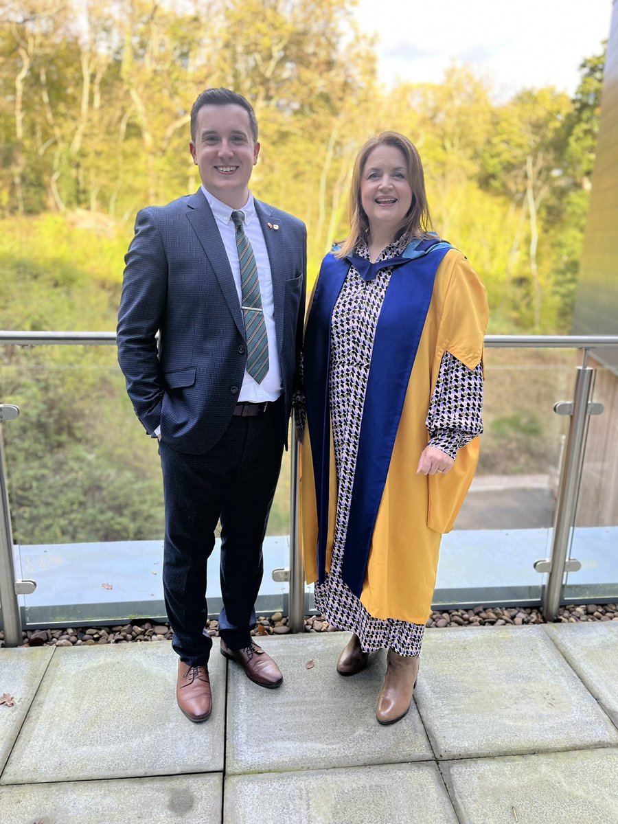 cerithrhys's tweet photo. What a special day. #OUFamily graduation reminds us why we do what we do — and how much it means. Congratulations to all our @OUCymru graduates (including honorary graduates) and their families, to all their tutors, and to the brilliant team that made today happen. https://t.co/KnSH2bSkvN