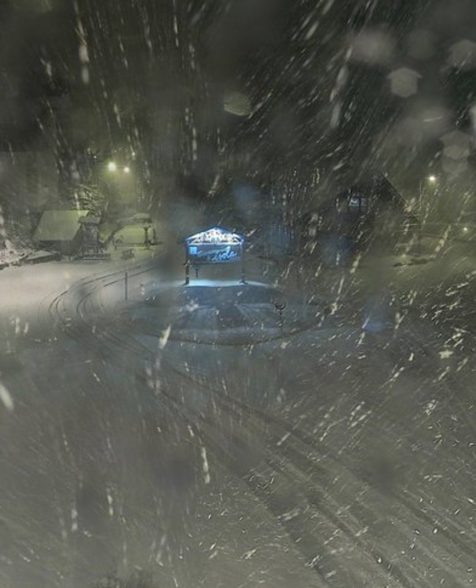 Retour de la neige du côté des <a href="/lesstationsnca/">Les Stations NCA</a> comme ici à Isola 2000. Nous attendons pas moins de 5 cm d'ici la milieu de nuit prochaine. Soyez prudent si vous circulez sur le secteur.