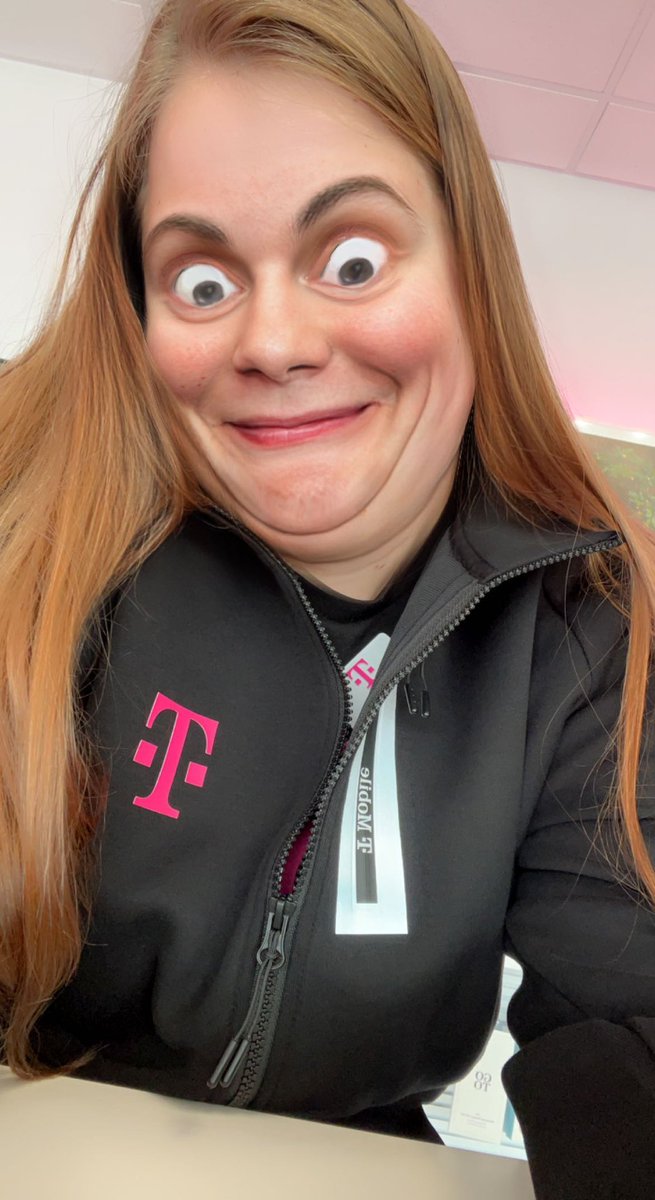 JaciWeidemann's tweet photo. Can y’all tell how excited I am in my new new jacket?!? 👀😂 Sending good vibes to everyone on this lovely Friday! https://t.co/zeGwVNULZp