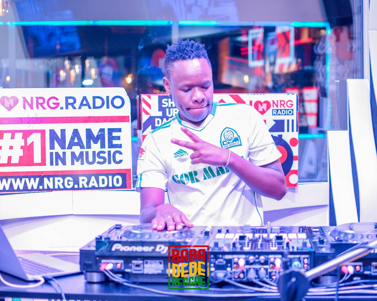 NRGRadioKenya's tweet photo. Leo ni kumalo maloooo 🔥🔥🔥
Man a baddest @McTeargas anafanya mambo yake 🙌🙌
Weka slogan yetu apo...kama unapenda baba dede?..
#teargasonnrg https://t.co/oEdDVWN0OJ