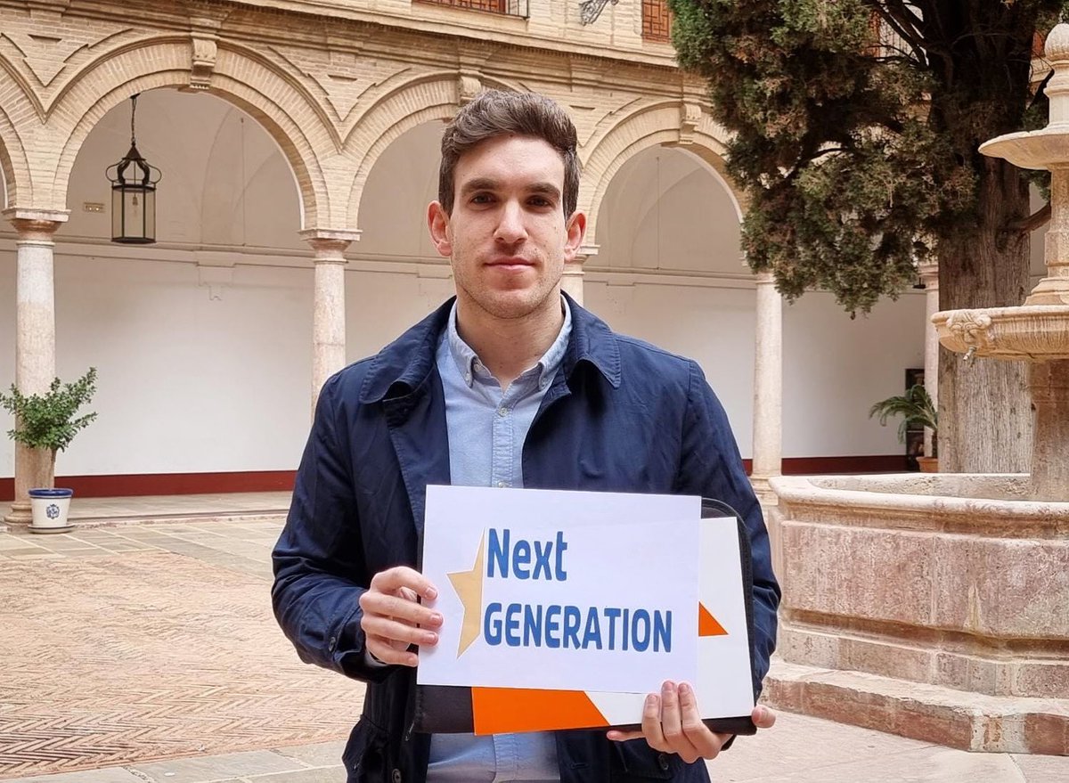 CsAntequera's tweet photo. 🟠 Desde Cs #Antequera lamentamos la NULA captación de fondos ‘Next Generation’ por parte del @AytoAntequera . 💰🇪🇺
🗣 @jmgpuchecs “No podemos seguir perdiendo estas inversiones que tanto provecho pueden otorgar a nuestro municipio”.
#cs #nextgenerarioneu #políticaútil https://t.co/F6djvprIz6