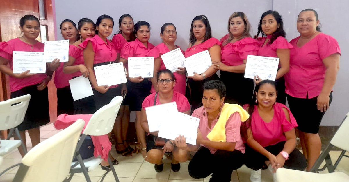 JustHopeNica's tweet photo. 15 women in La Flor recently took a sewing class, sponsored by the local municipality which provided the teacher and loaned sewing machines. With these new skills, the women are in a position to contribute even more to their household economy. More at https://t.co/tSP5bkqexK https://t.co/VPOUoxQed9