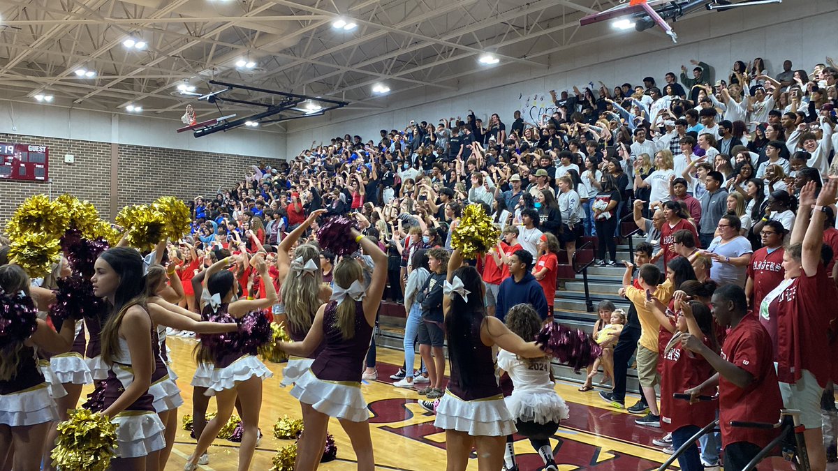 Homecoming Pep Rally today! Let’s go Raiders, beat the Tarpons! Tonight at 7:00.. See you there!