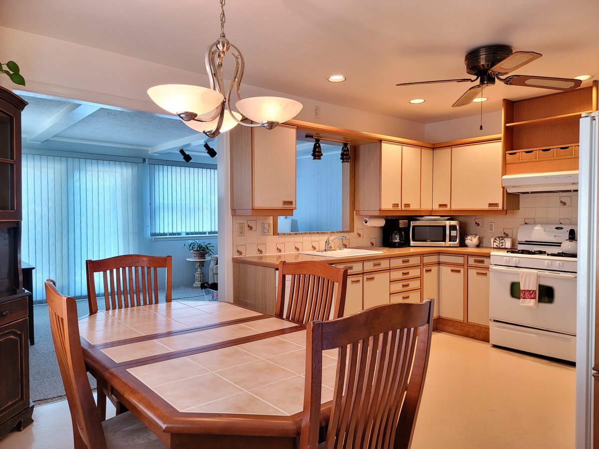 Open House Sunday 11/6, 12-3! Hosted by Michael. Text/Call 914-714-4849
539 N Wagner Ave., Mamaroneck NY 10543
giohomes.com/homes-for-sale…