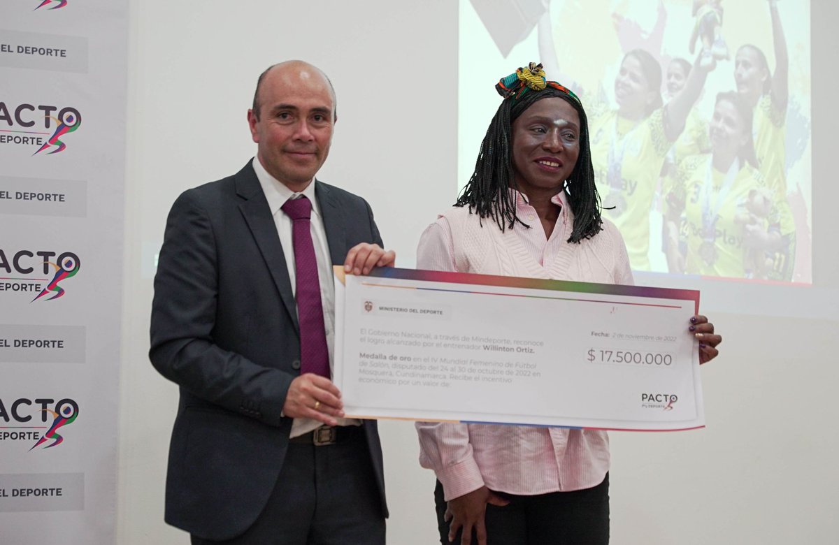 María Isabel Urrutia Ocoró tweet media