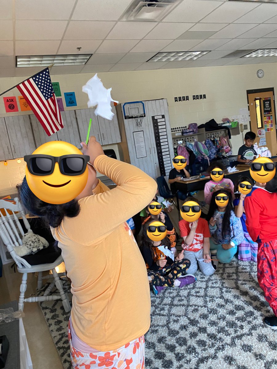 MsHarpersClass's tweet photo. Exciting week full of STEM activities! #STEM #NativeAmericanHomes #PlaceValueLessons https://t.co/HADRvRvsiC
