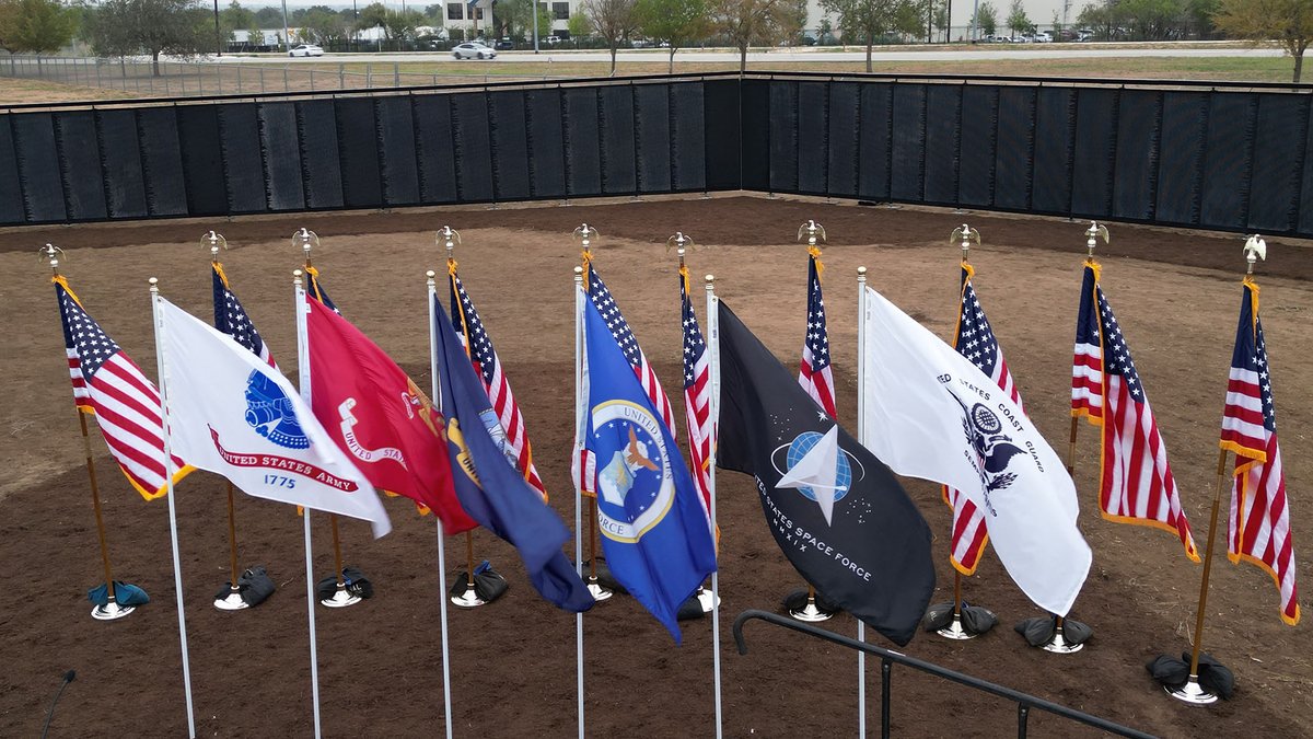 We are honored to host #TheWallThatHeals at Toyota Texas in San Antonio from November 3rd through November 6th. toyota.us/TheWallThatHea… @VVMF #LetsGoPlaces