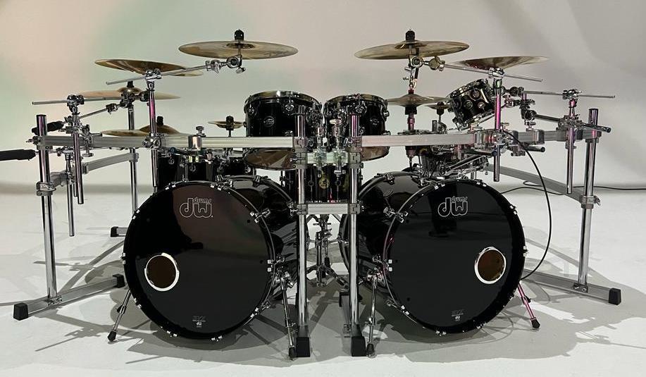 bateraclube1's tweet photo. Só pra olhar e se apaixonar! 🤤💪
Esta é a DW Performance que vendemos pro nosso amigo e cliente (há mais de 15 anos) Neto Romão @NetoRomao, da super banda FURIA INC @FuriaInc https://t.co/EsXPl0UPRr