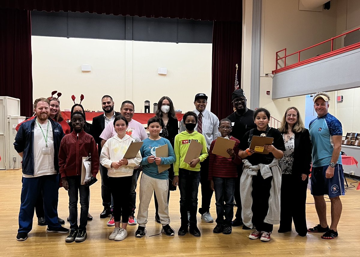 Thank you Park Avenue Memorial Elementary School <a href="/AmityvilleUFSD/">Amityville UFSD</a> for inviting me to your Career Fair!  Such great children! #author #career #conservation