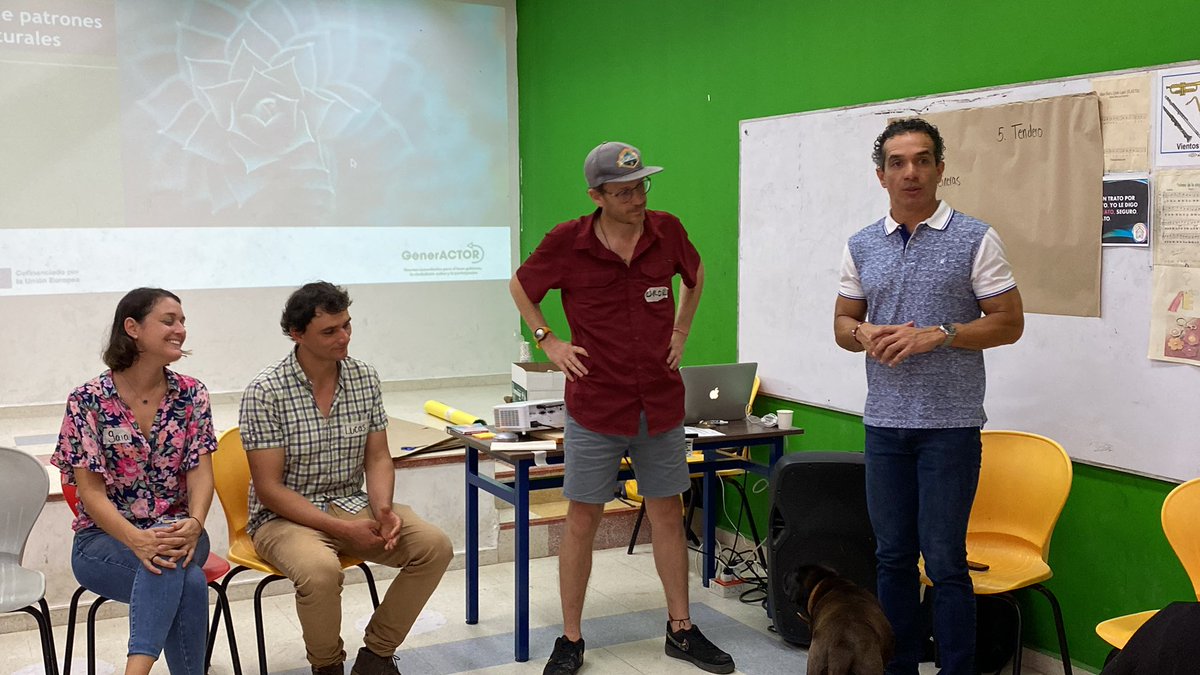 alcaldiabquilla's tweet photo. 💪Más barranquilleros siguen aprendiendo sobre huertas urbanas 🥬🥕

🌾El programa GenerACTOR puso en marcha las capacitaciones sobre horticultura y agricultura urbana, que en esta etapa está beneficiando a vecinos de La Paz, Juan Mina, Lipaya, Villas de San Pablo y Gardenias. 🏘 https://t.co/LAPazyyWO0
