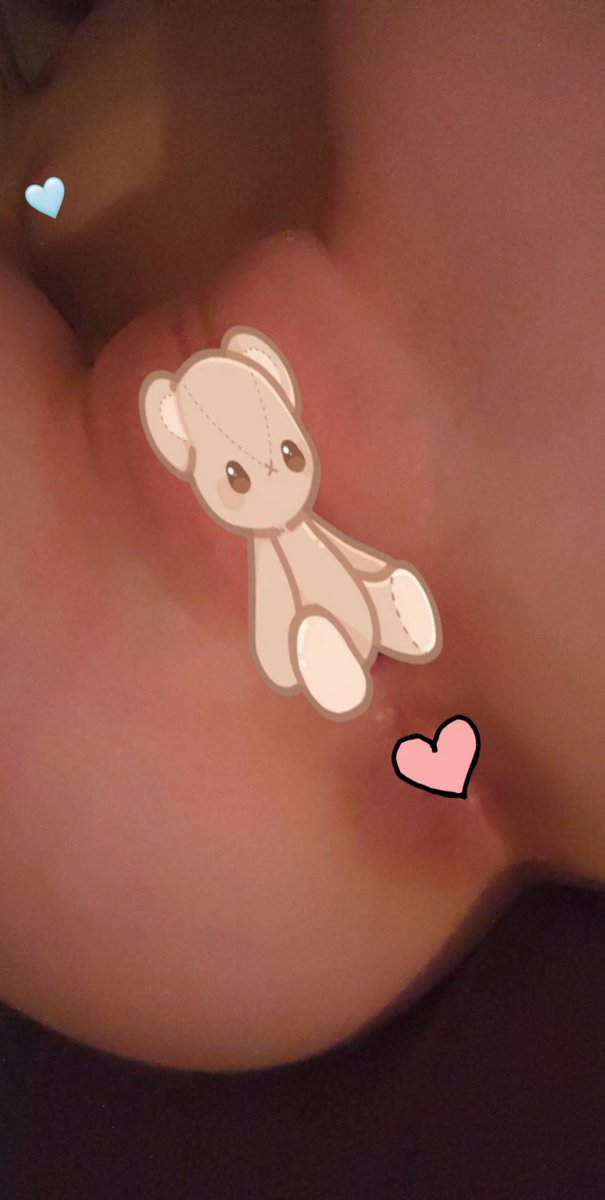 FlipFloppity123's tweet photo. Which hole would you use first daddy 🤤
More uncensored content on our OnlyFans so subcribe😁 
https://t.co/fiB61gHinr

#onlyfanspromo #onlyfansgirl #onlyfansuk #wet #cum #asshole https://t.co/GLjuEDsKfL