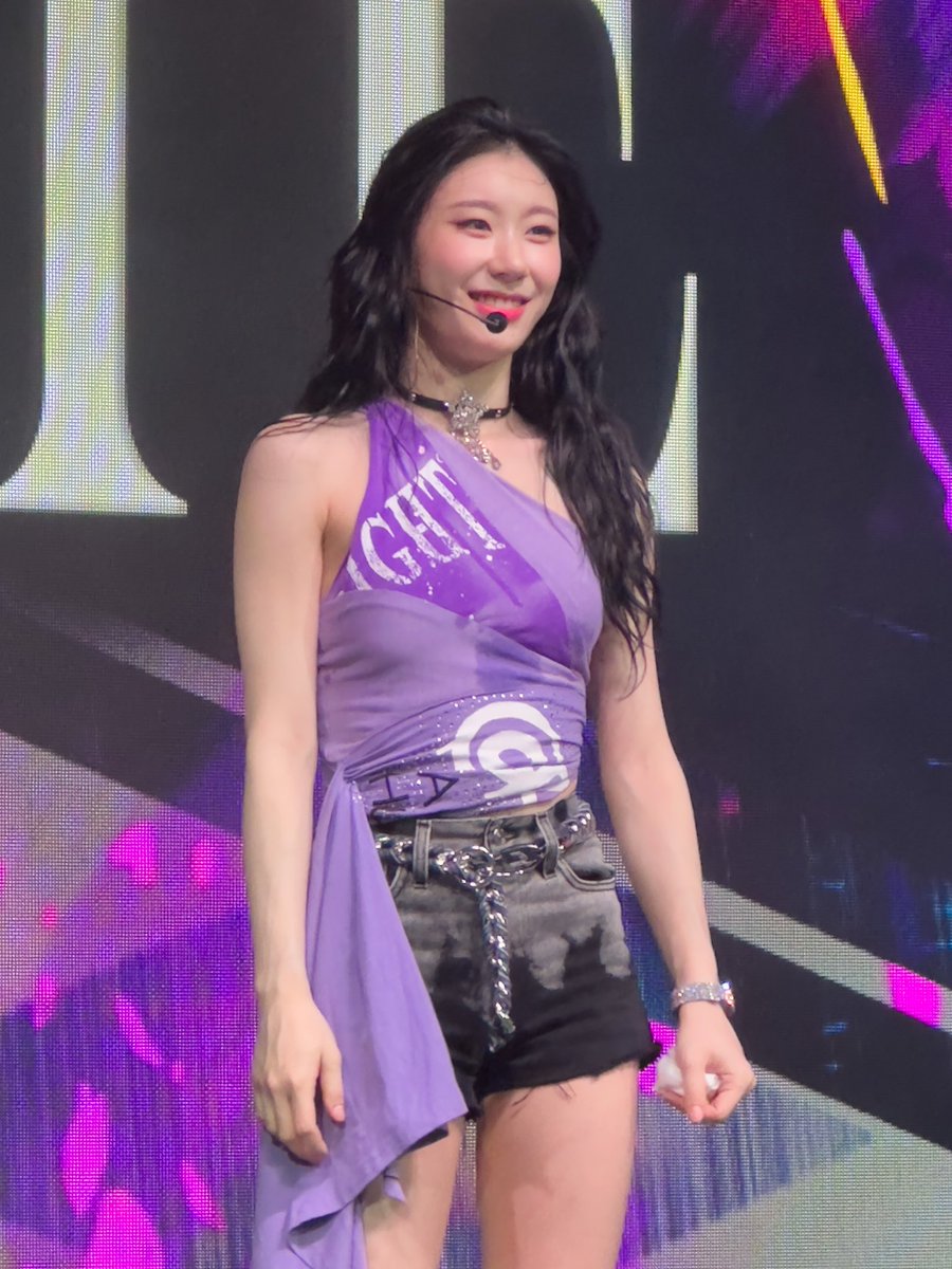kpopandsteph's tweet photo. #ITZY_CHECKMATE_TOUR #ITZYinPHX #ITZYPhoenix https://t.co/ipH3O5R0Kd